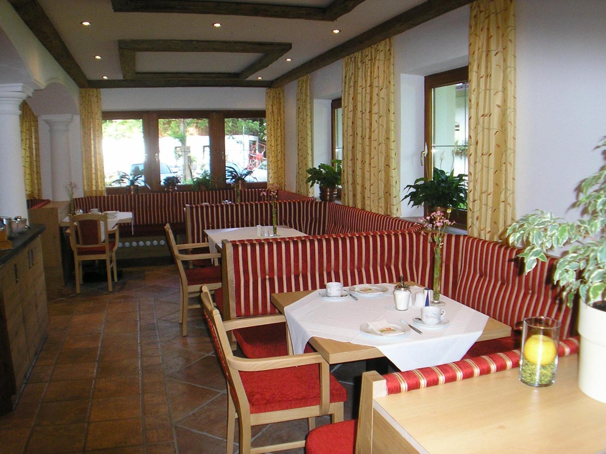 Hotel-Garni Weidacherhof Лойташ Екстериор снимка