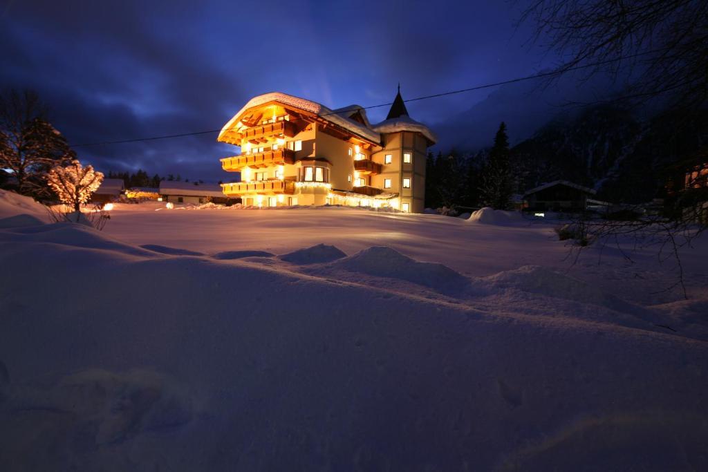 Hotel-Garni Weidacherhof Лойташ Екстериор снимка